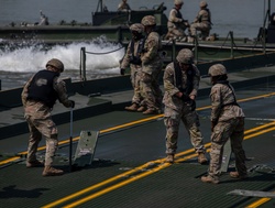 U.S. and Romanian soldiers Conduct Wet Gap Crossing during Saber Guardian 25 [Image 5 of 12]
