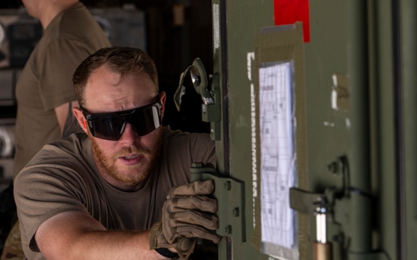 Port Dawgs unload cargo in CENTCOM AOR