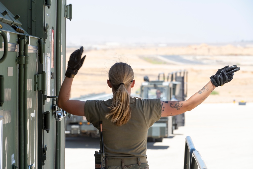 Port Dawgs unload cargo in CENTCOM AOR