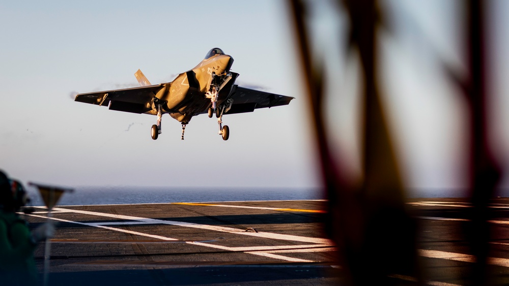 George Washington Conducts Flight Operations