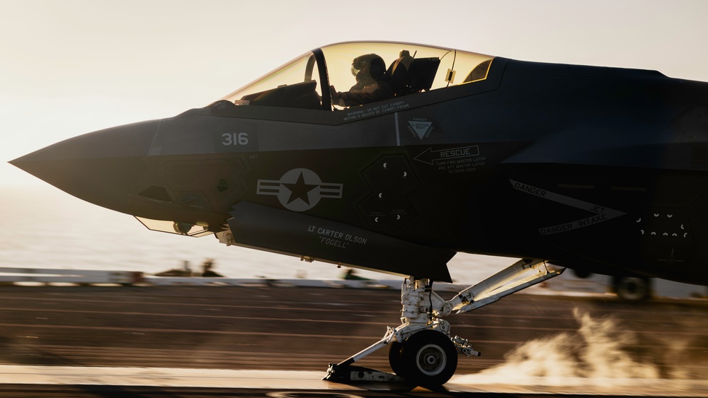 George Washington Conducts Flight Operations