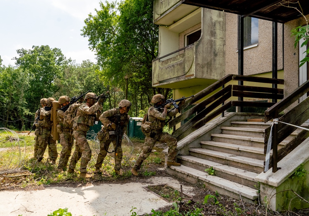 4-2CR Conduct Urban Readiness Training at Saber Guardian 25