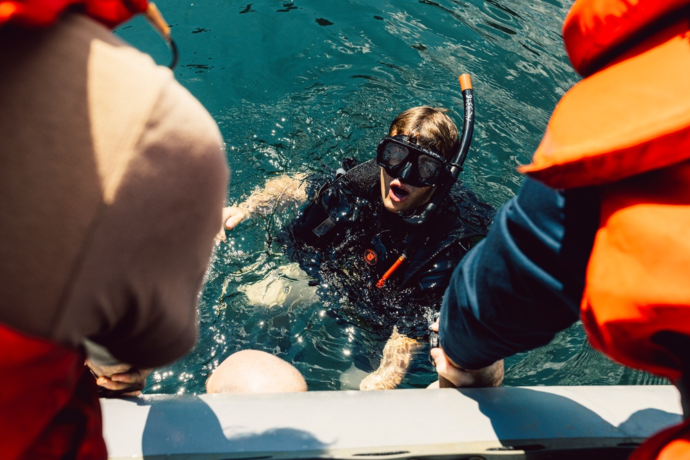 George Washington Conducts Small Boat Exercise