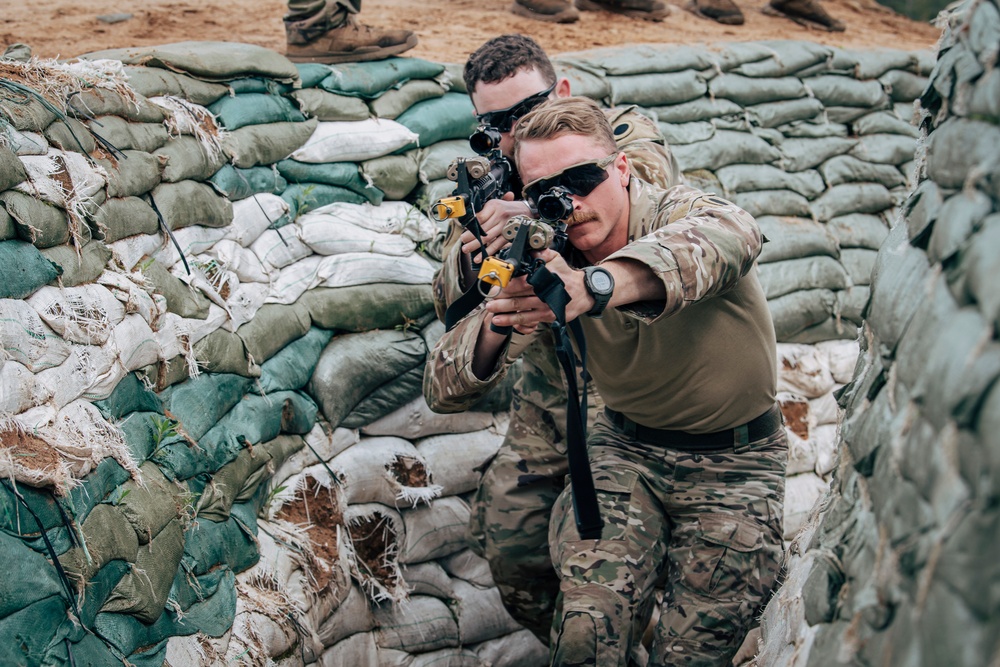 MING Infantry conducts trench warfare training