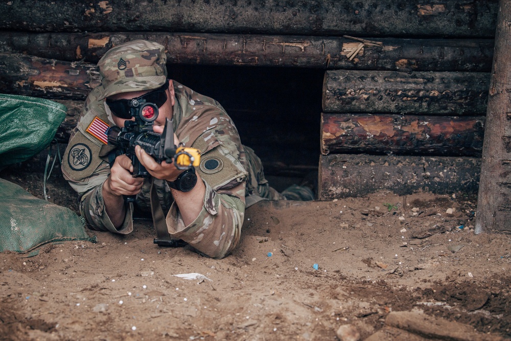 MING Infantry conducts trench warfare training