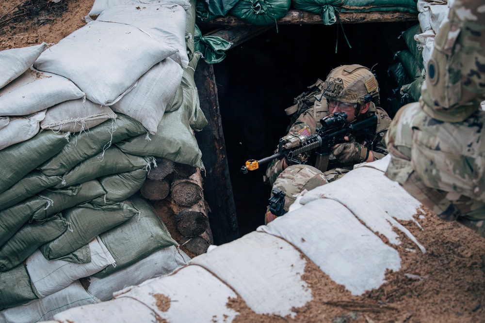 MING Infantry conducts trench warfare training