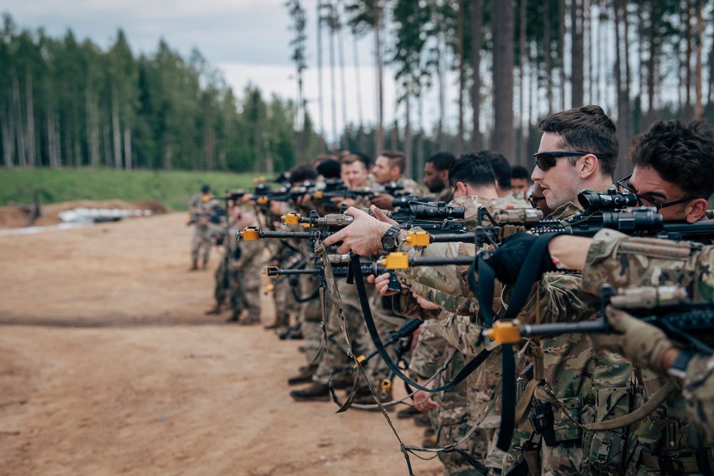 MING Infantry conducts trench warfare training