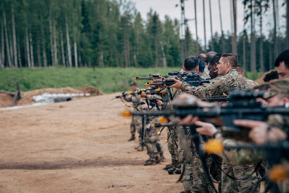 MING Infantry conducts trench warfare training