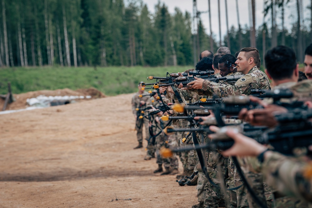 MING Infantry conducts trench warfare training