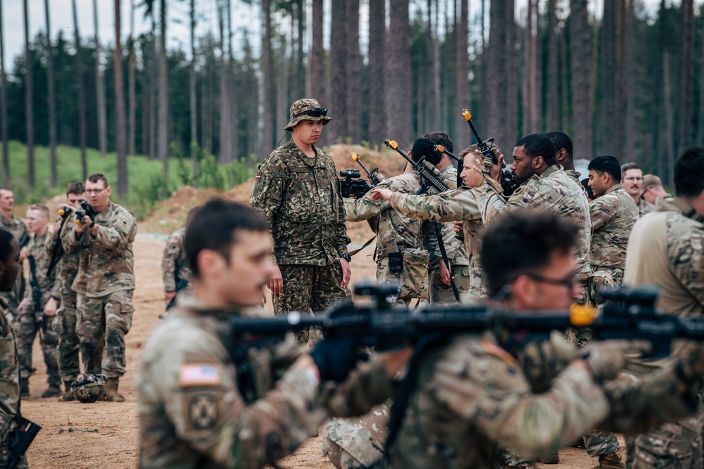 MING Infantry conducts trench warfare training