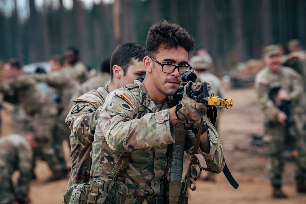MING Infantry conducts trench warfare training