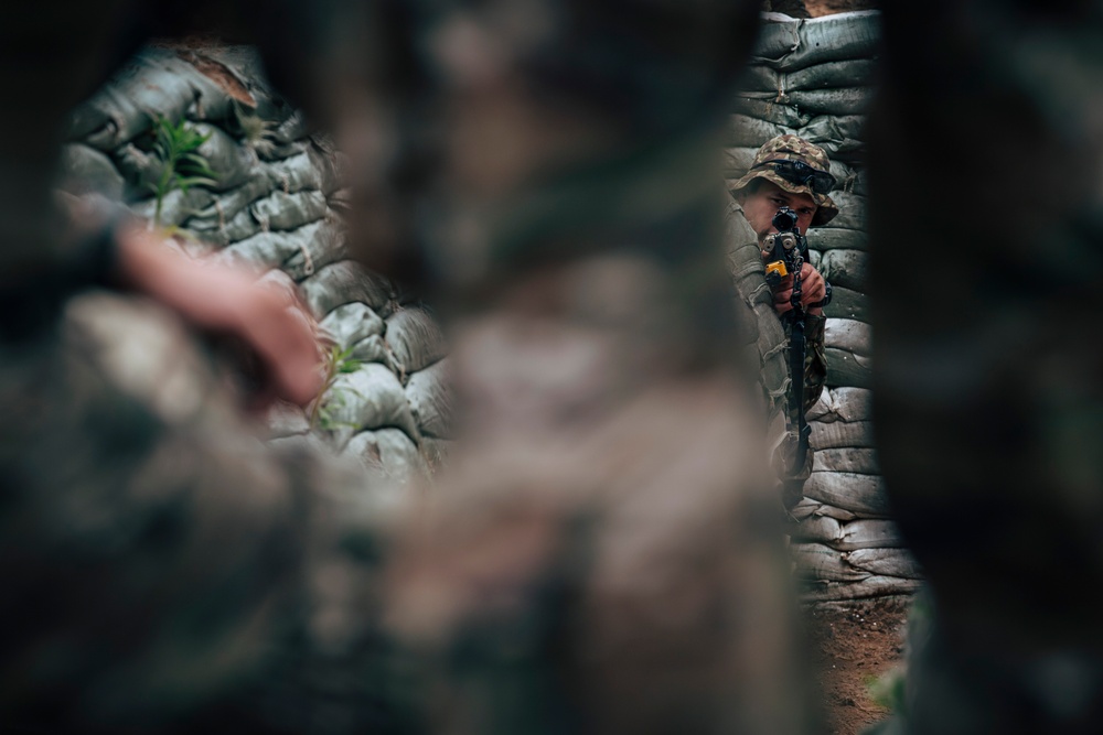 MING Infantry conducts trench warfare training