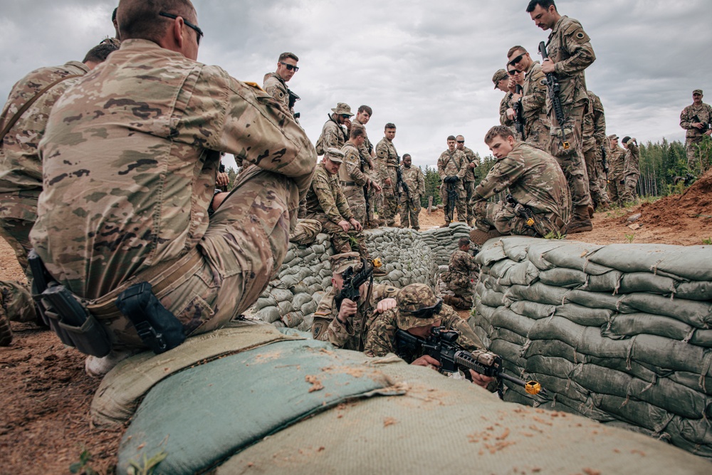 MING Infantry conducts trench warfare training