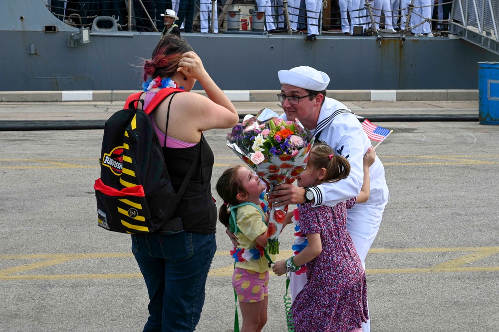 USS Oscar Austin returns to NAVSTA Rota