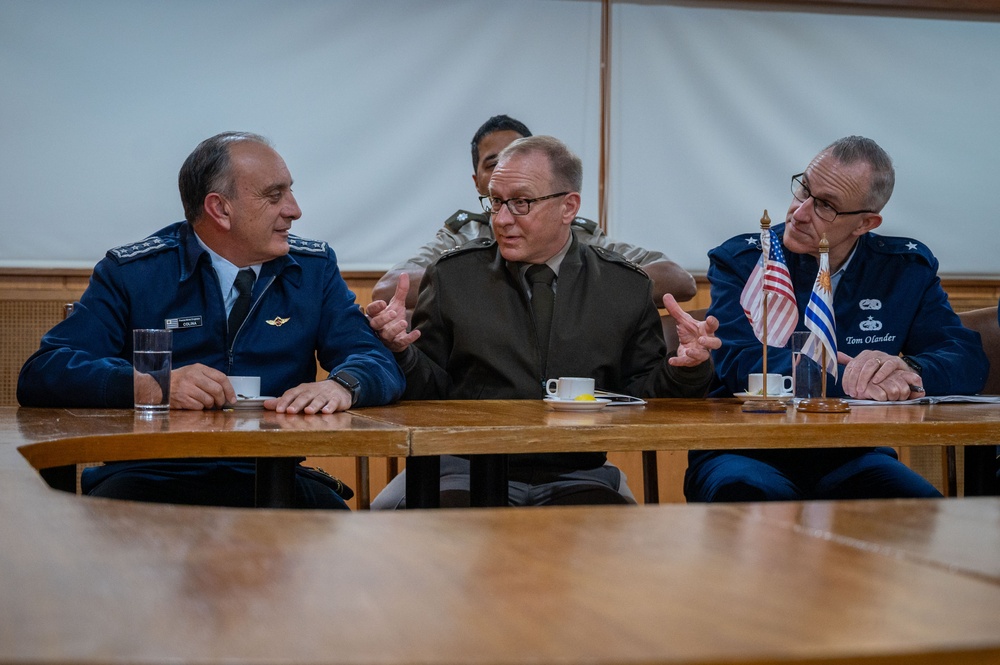 Uruguayan, Connecticut Guard Leaders Discuss Training, Cooperation in Montevideo