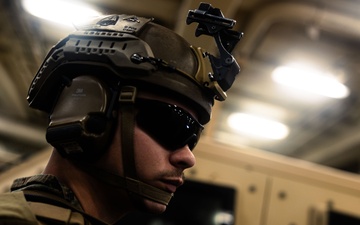 31st MEU | Off-Loading drills aboard USS San Diego