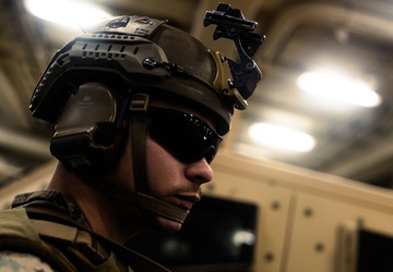 31st MEU | Off-Loading drills aboard USS San Diego