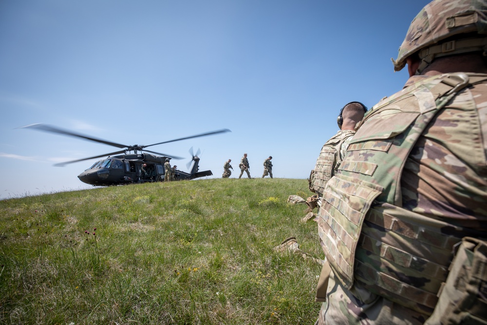 NATO-led KFOR 34 Task Force Aviation Conducts Aerial Insertion Operations in Kosovo