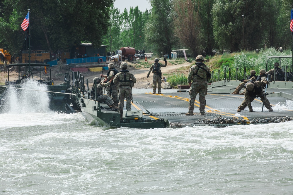 7th Engineer Brigade Conducts Wet Gap Crossing In Romania