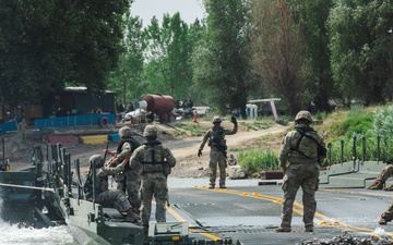 7th Engineer Brigade Conducts Wet Gap Crossing In Romania
