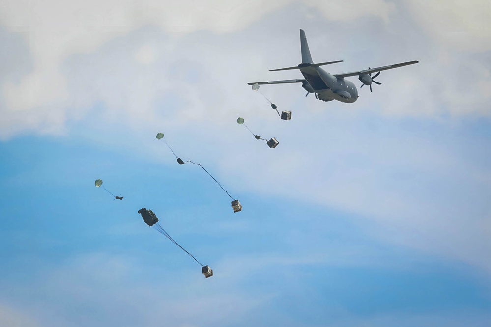 82nd Airborne Division: Airborne Operations (Parachute Drops)