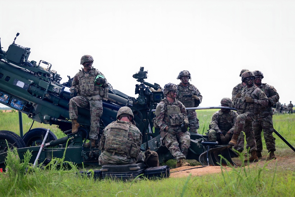 82nd Airborne Division: Artillery Live-Fire Training