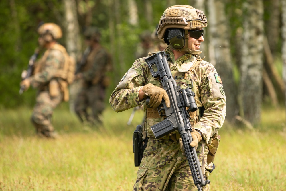 U.S. Marine 2nd LAR and Portuguese Service Members conduct Integrated Patrol