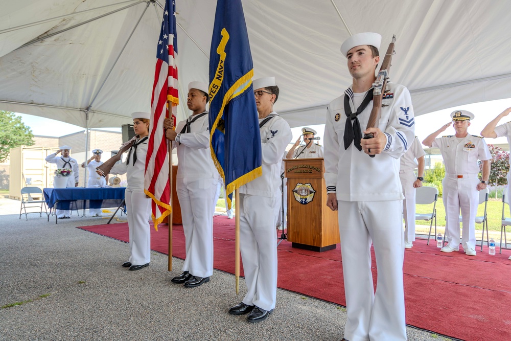 EOD Mobile Unit 2 Holds Change of Command Ceremony