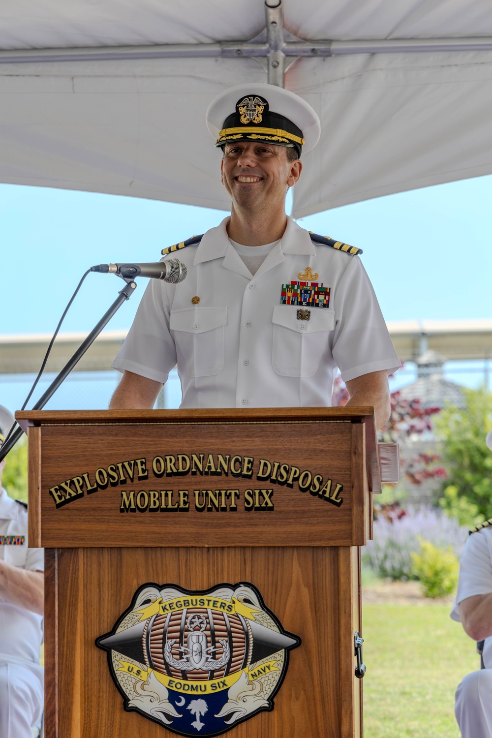 EOD Mobile Unit 2 Holds Change of Command Ceremony