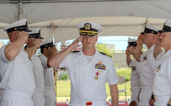 EOD Mobile Unit 6 Holds Change of Command Ceremony