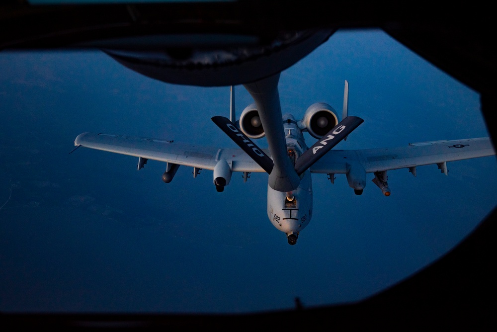 121st Refuels &quot;Warthog&quot; Over the Skies of Virginia