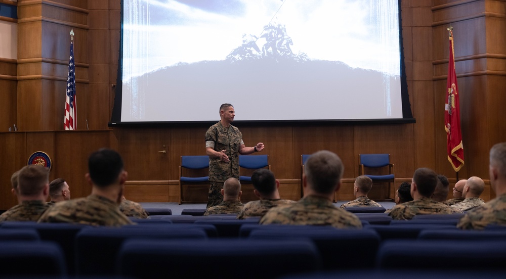 SMMC speaks to the Marines for Life Program