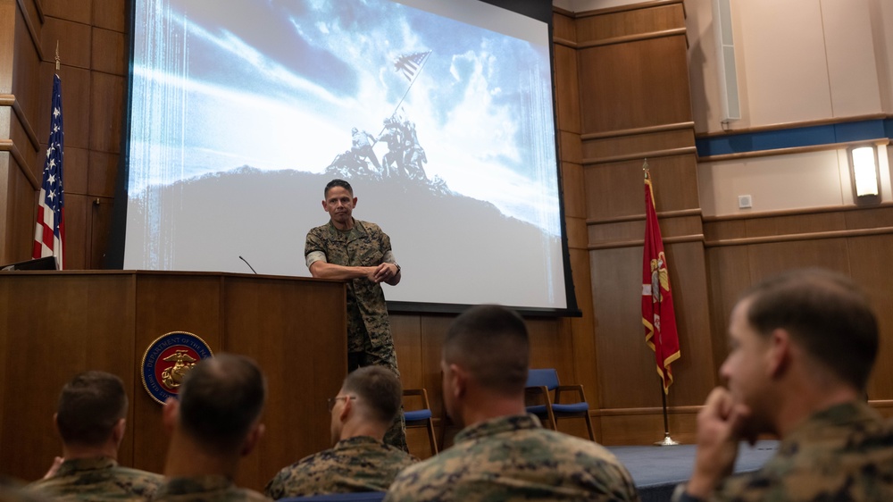 SMMC speaks to the Marines for Life Program