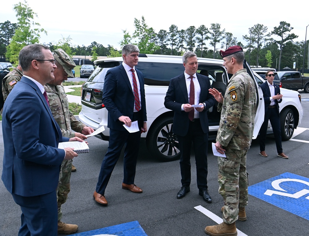 Top Army Leaders Visit U.S. Army John F. Kennedy Special Warfare Center and School