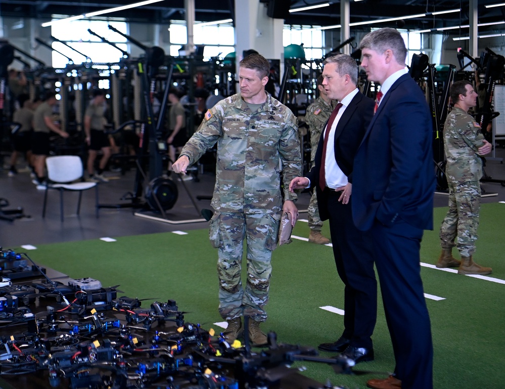 Top Army Leaders Visit U.S. Army John F. Kennedy Special Warfare Center and School
