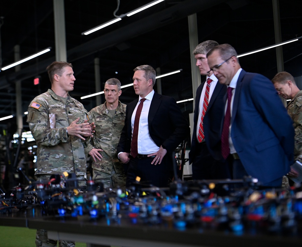 Top Army Leaders Visit U.S. Army John F. Kennedy Special Warfare Center and School