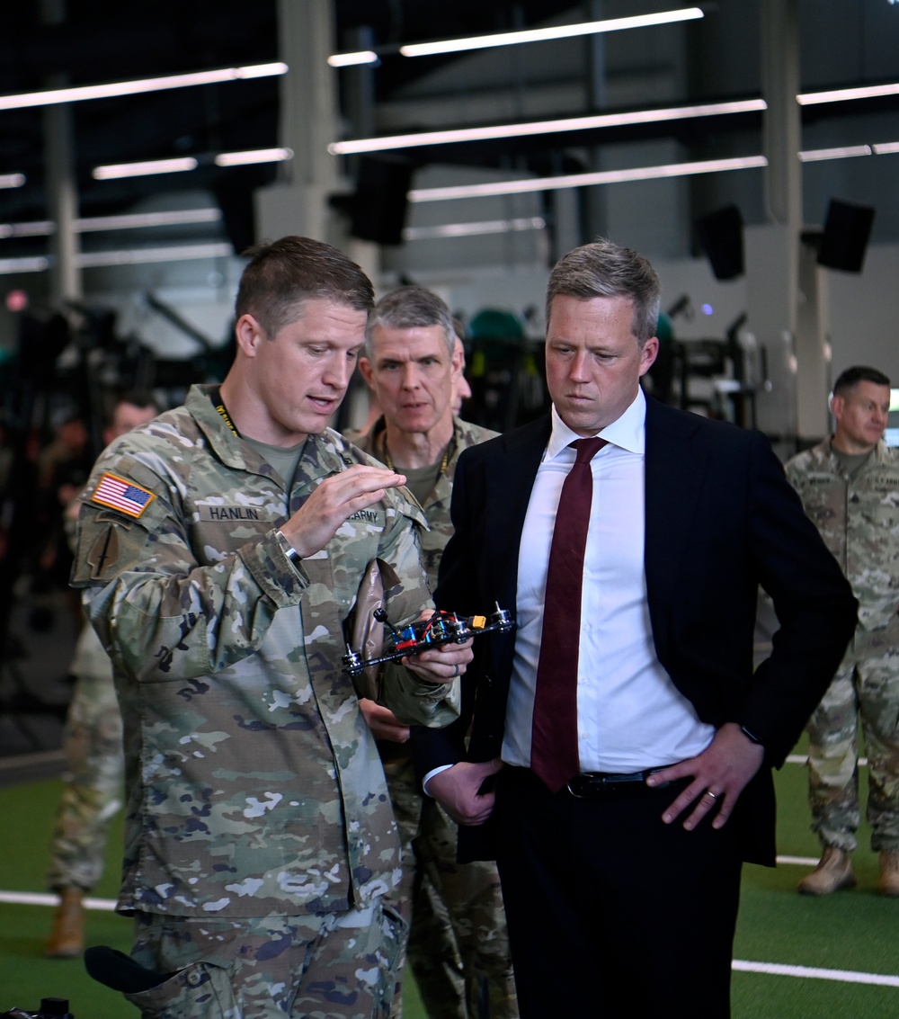Top Army Leaders Visit U.S. Army John F. Kennedy Special Warfare Center and School