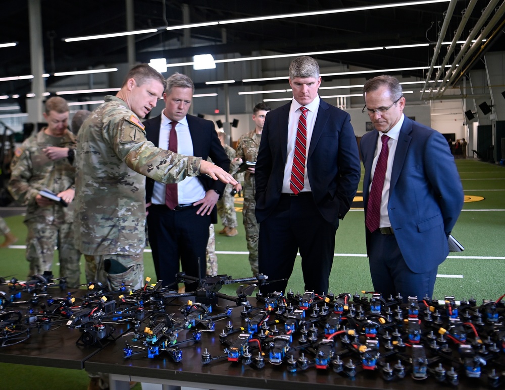 Top Army Leaders Visit U.S. Army John F. Kennedy Special Warfare Center and School