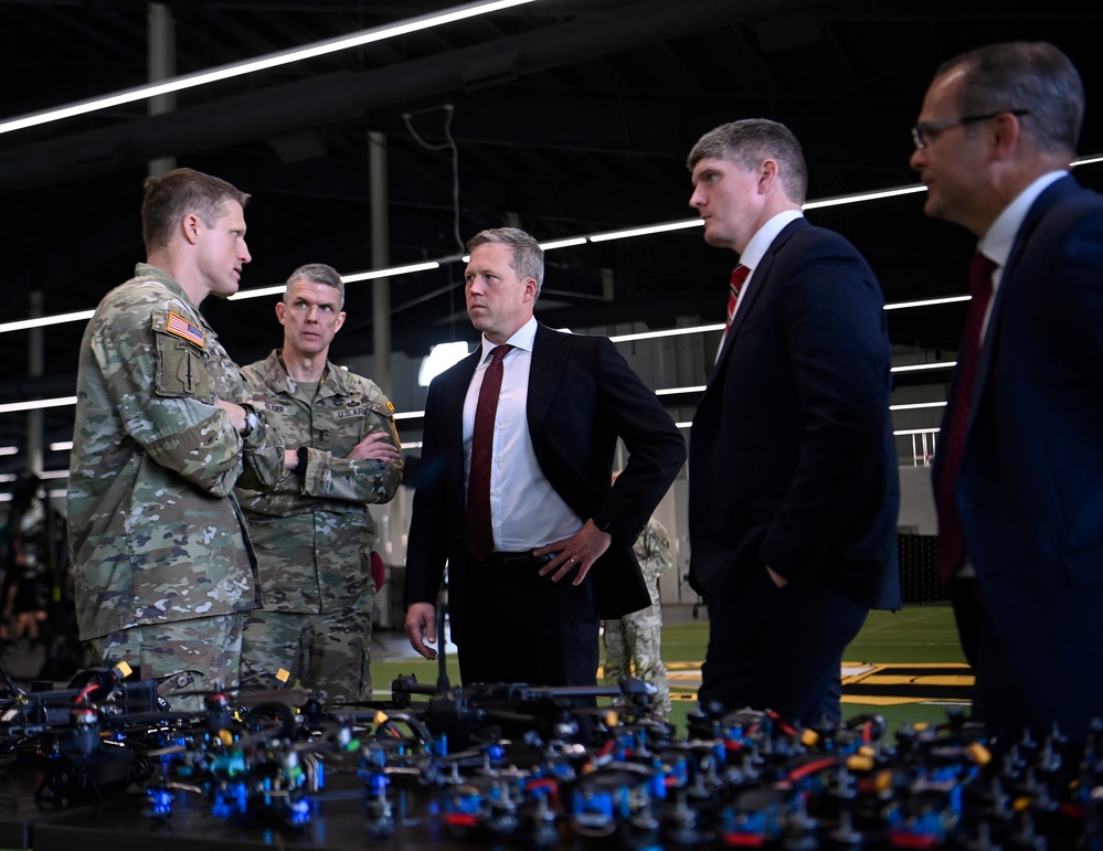 Top Army Leaders Visit U.S. Army John F. Kennedy Special Warfare Center and School