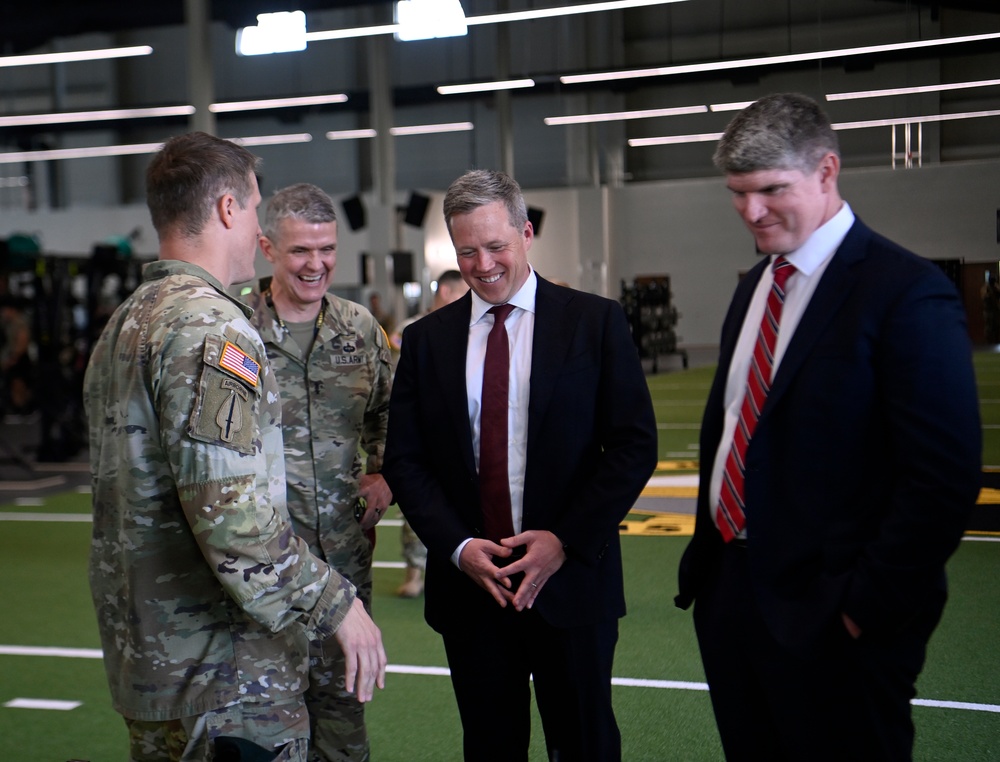 Top Army Leaders Visit U.S. Army John F. Kennedy Special Warfare Center and School