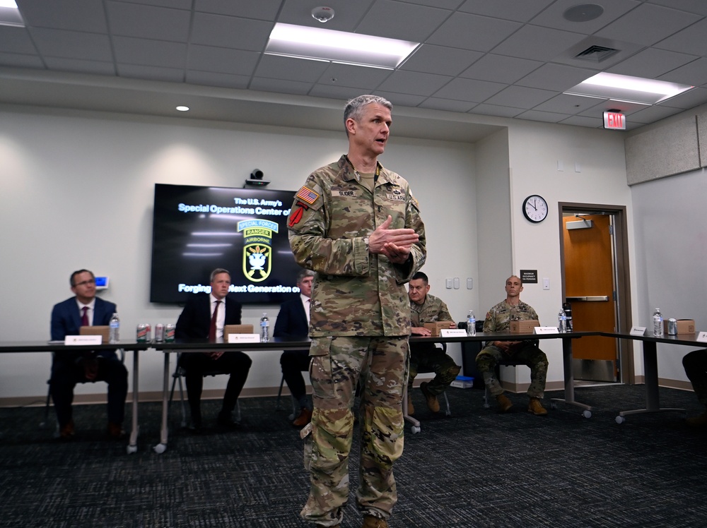 Top Army Leaders Visit U.S. Army John F. Kennedy Special Warfare Center and School