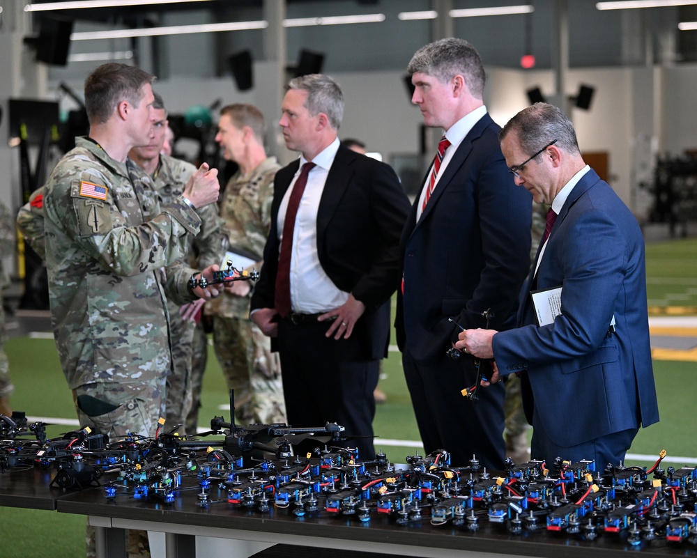 Top Army Leaders Visit U.S. Army John F. Kennedy Special Warfare Center and School