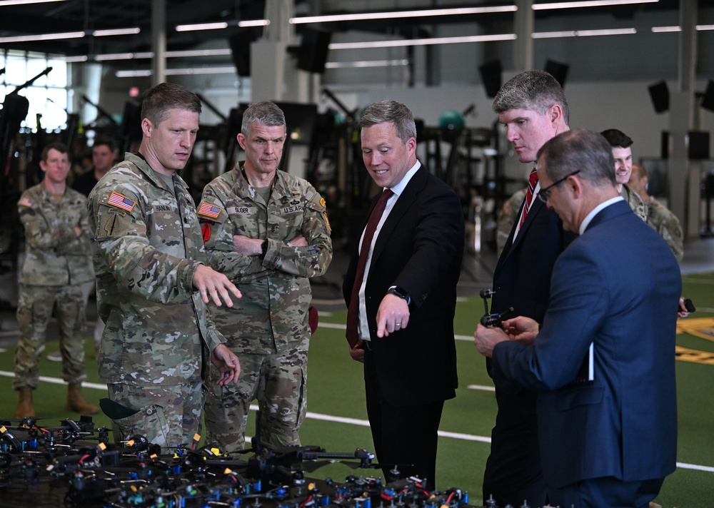 Top Army Leaders Visit U.S. Army John F. Kennedy Special Warfare Center and School