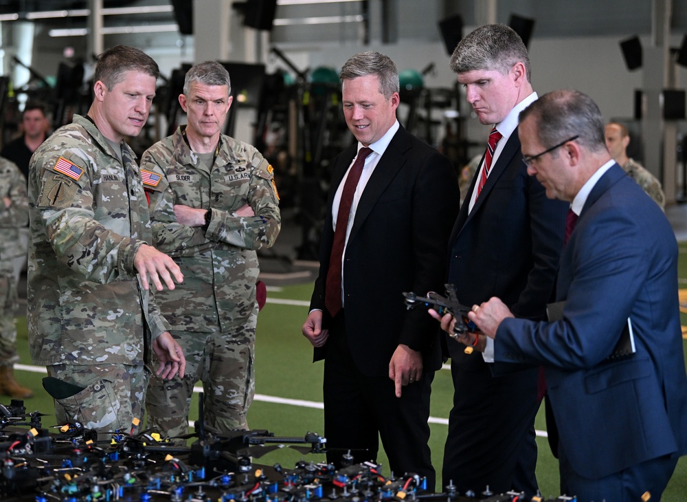 Top Army Leaders Visit U.S. Army John F. Kennedy Special Warfare Center and School