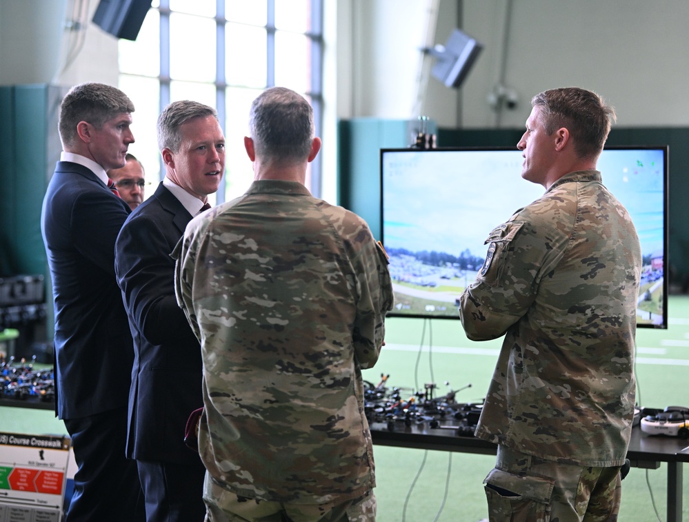 Top Army Leaders Visit U.S. Army John F. Kennedy Special Warfare Center and School