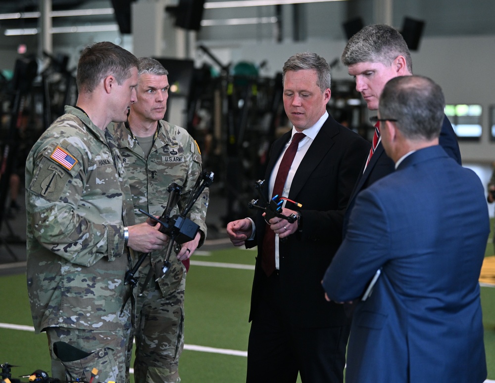 Top Army Leaders Visit U.S. Army John F. Kennedy Special Warfare Center and School