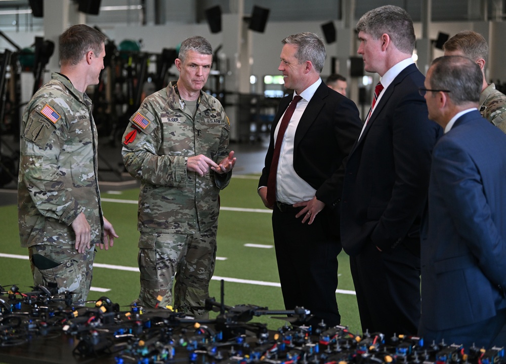 Top Army Leaders Visit U.S. Army John F. Kennedy Special Warfare Center and School