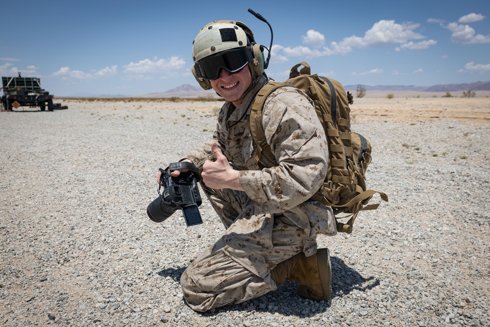 HMLA 773 conducts flight and FARP operations