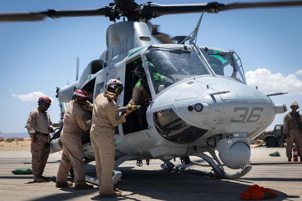 HMLA 773 conducts flight and FARP operations