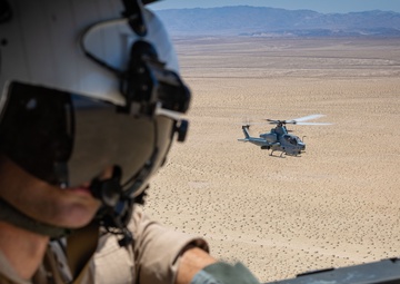 HMLA 773 conducts flight and FARP operations